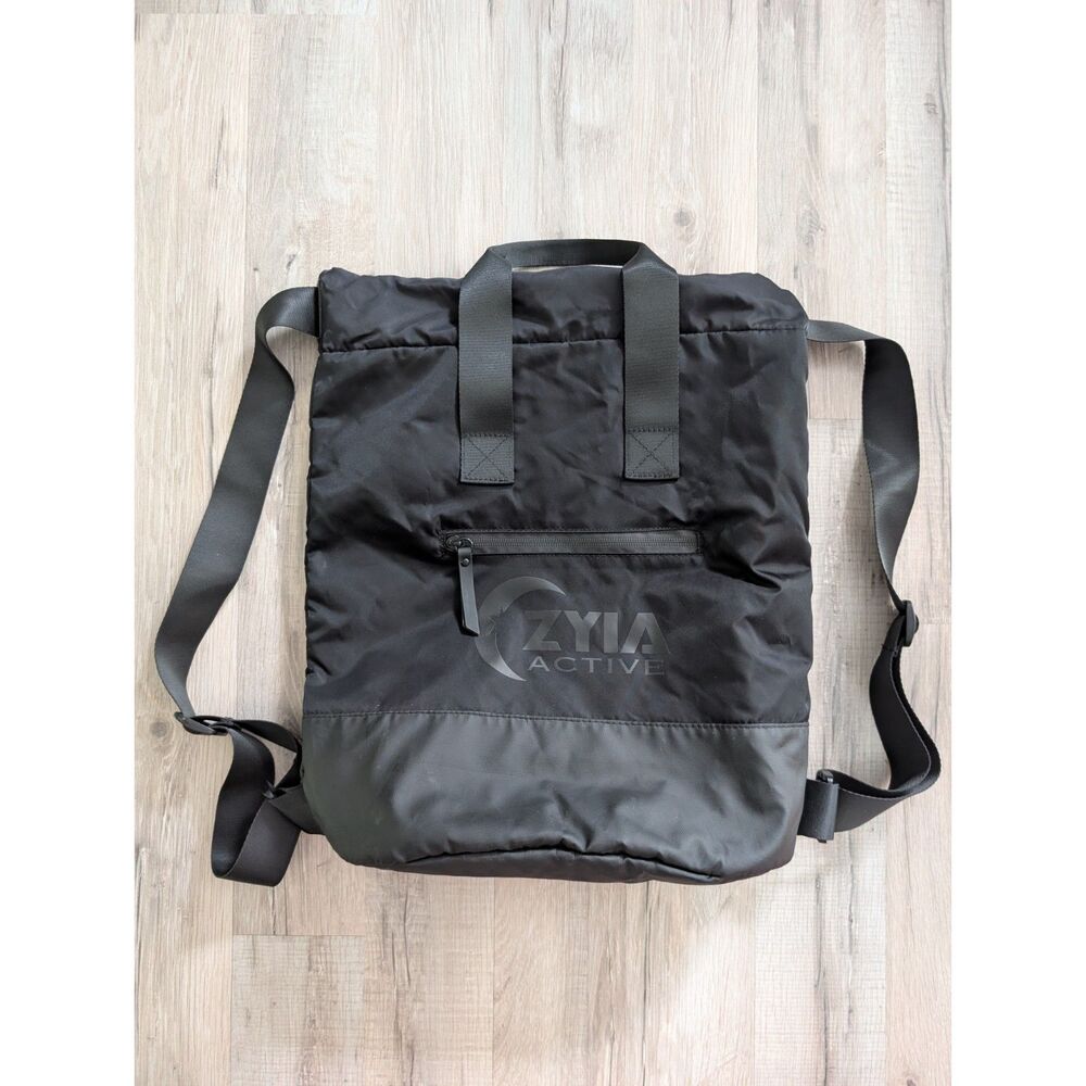 Zyia Active Cinch-top backpack in Black (C9)